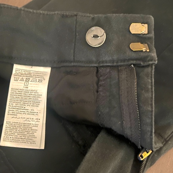 Old Navy High Rise Pixie Split Hem Dark Gray Pants Size 2 - Picture 6 of 6